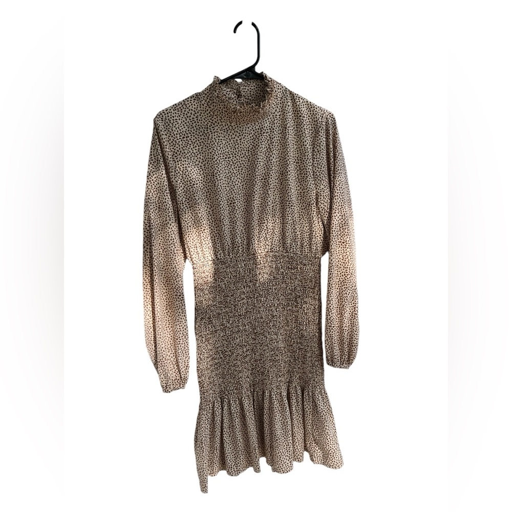 Tan dress perfect for fall